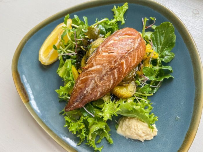 How to read food labels - image of mackerel on a bed of salad.